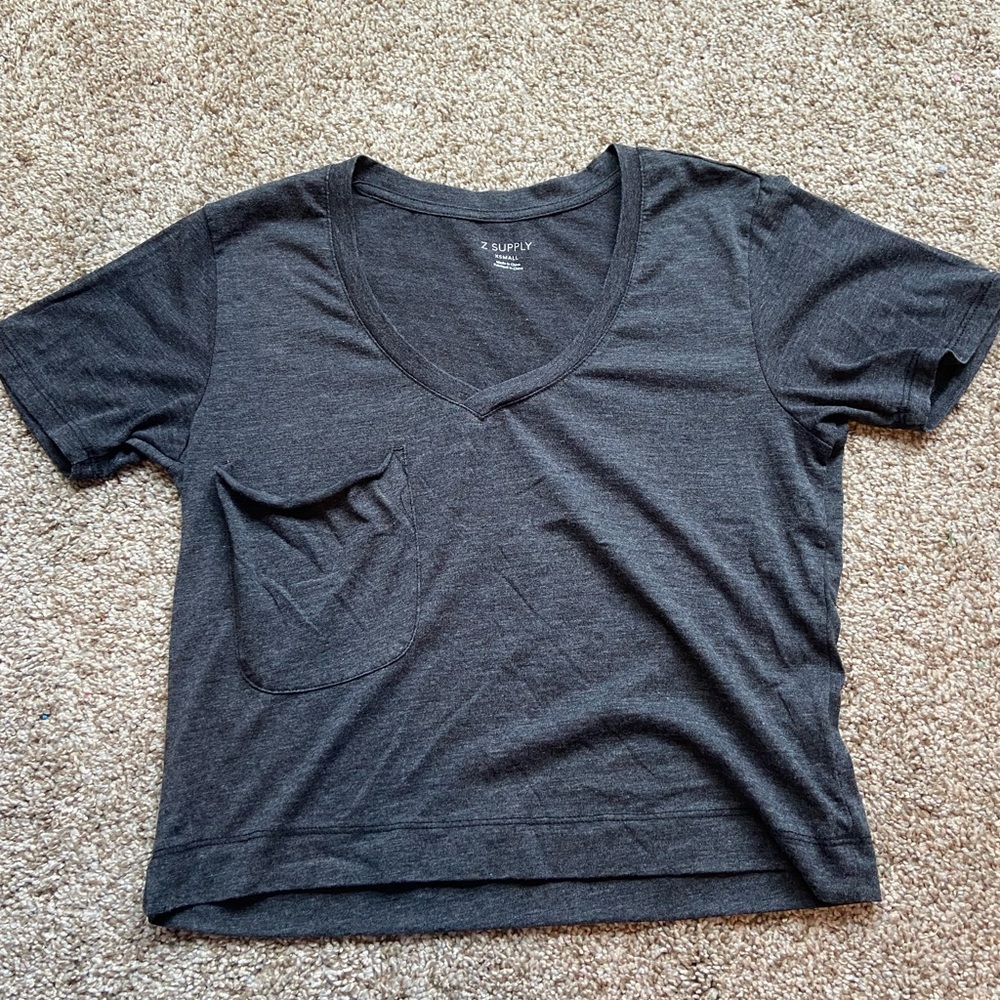 Z Supply, cropped tee, v-neck, extra small, pocket, dark grey